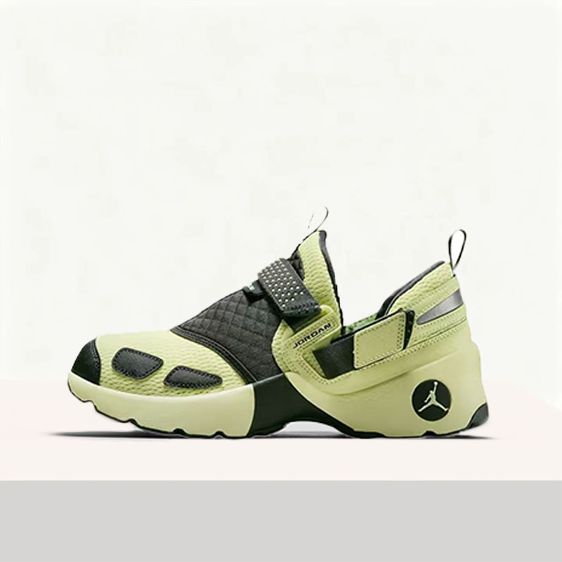 Nike Air Jordan Trunner LX Wom - Women'S Shoes Nike Jordan recension och pris