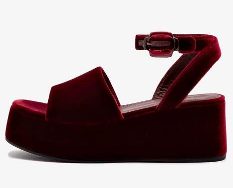 Burgundy Velvet Round Open Toe - Wedge Heeled Sneaker recension och pris
